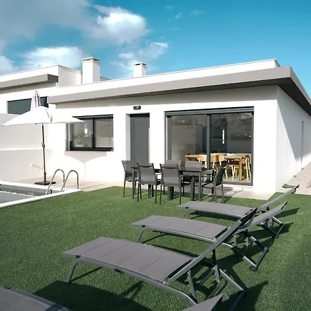 Queen - - Lourinha * Santa Barbara (Lisbon)