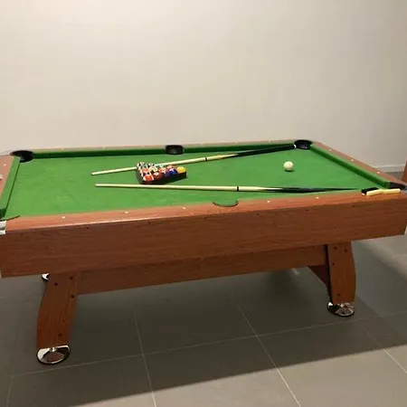 Queen - - Lourinha فيلة