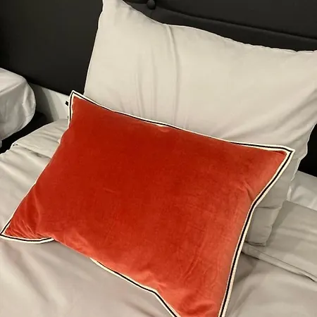 Villa Queen - - Lourinha *