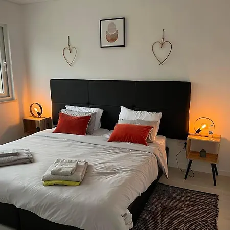 Queen - - Lourinha فيلة *