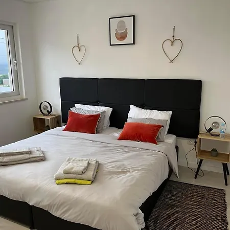 Villa Queen - - Lourinha *