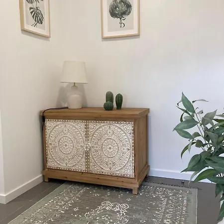 Queen - - Lourinha فيلة Santa Barbara (Lisbon)