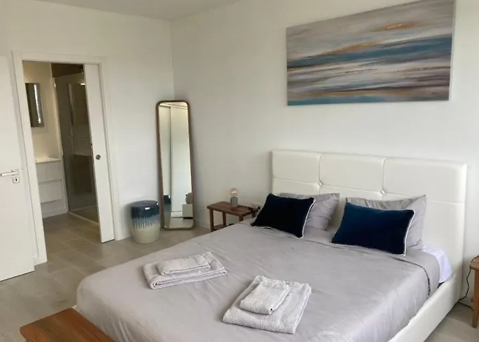 Queen - - Lourinha 别墅 *